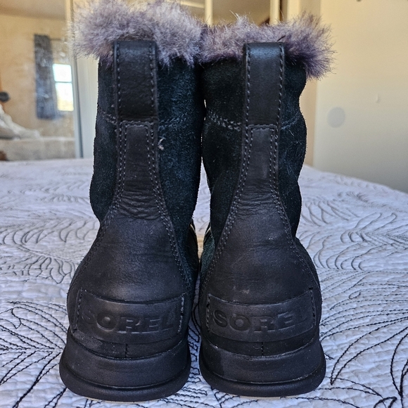VGUC Sorel Explorer Joan Winter Boots Black Suede Faux Fur Waterproof Women 6 - Picture 11 of 16